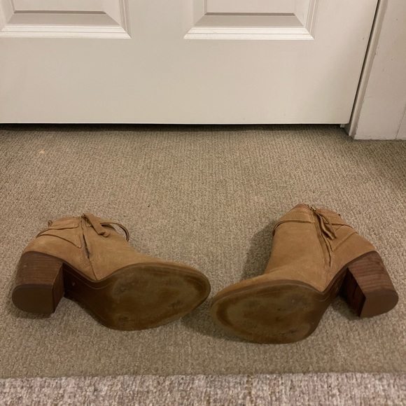 Sam Edelman Suede Booties with cute cutout on side - Picture 4 of 4